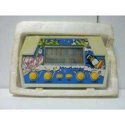 TAKATOKU TOYS PENGUIN PENGIN GIN GAME & WATCH LSI