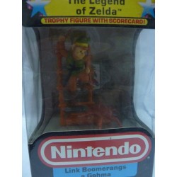the-legend-of-zelda-trophy-figure-link-boomerangs-a-gohma