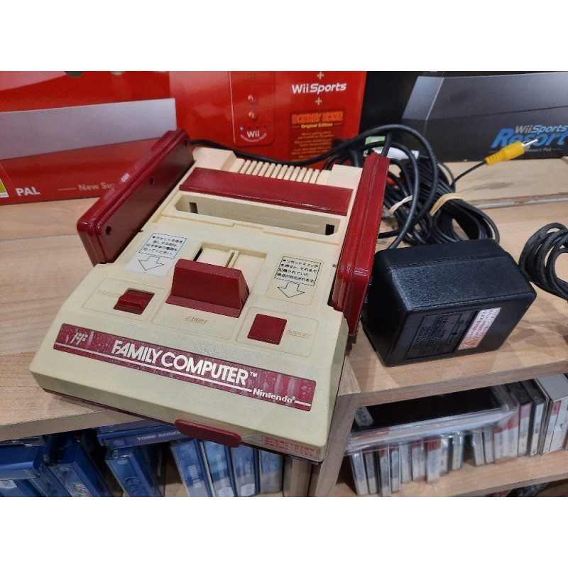 console famicom-modifiee-av-jaunie
