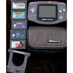 GAME BOY ADVANCE+5 jeux+Lumière+Sacoche