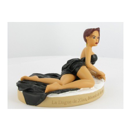 FIGURINE LARA CROFT la dague de xian, manoir de surrey