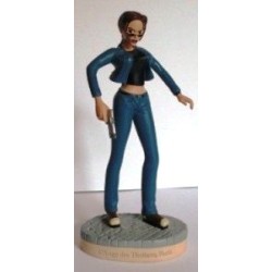 FIGURINE LARA CROFT l'ange des ténèbres. paris