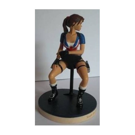 FIGURINE LARA CROFT tomb raider legend, angleterre