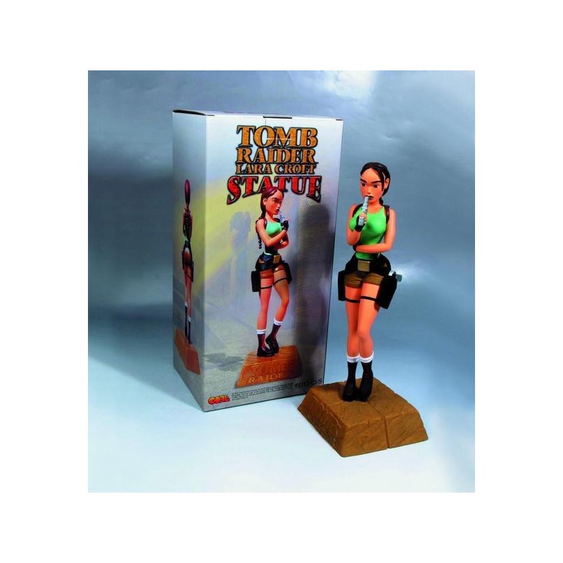 LARA CROFT STATUE