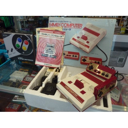 FAMICOM 1ère édition Boutons Carrés (excellent état)